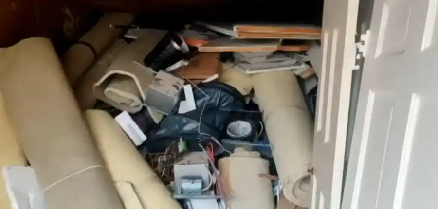 Construction debris and remodel materials hauled away in Hemet, CA