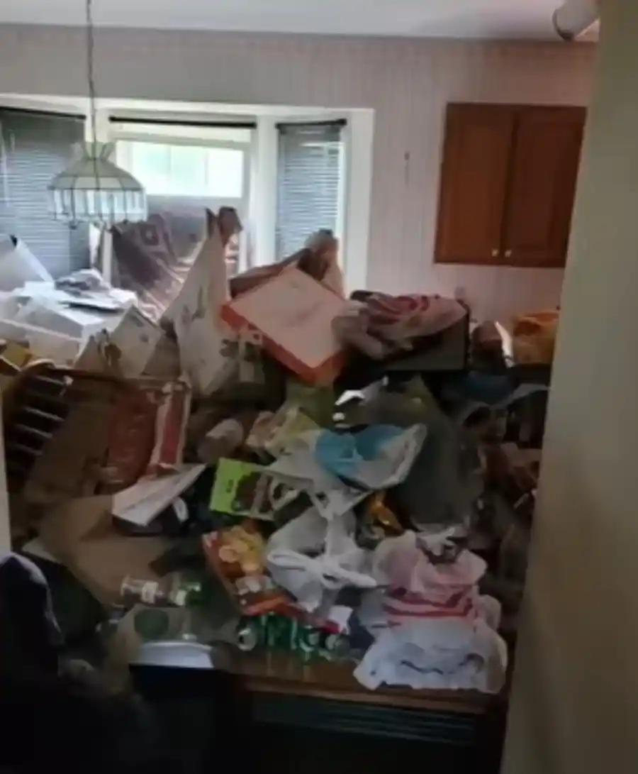 Bank-owned home cleared and left broom-swept ready for listing in Hemet, CA